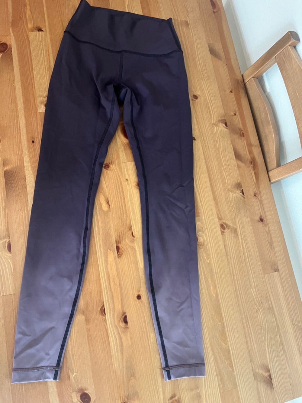Lululemon full length Athletic Leggings in purple fade size 6